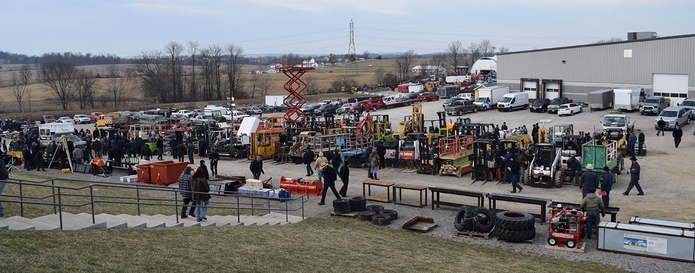 overlooking_the_heavy_equipment